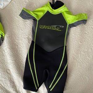 O’neill wetsuit size 4